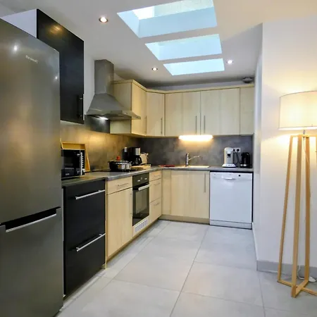 3 - 100m2 - Jacuzzi Apartment